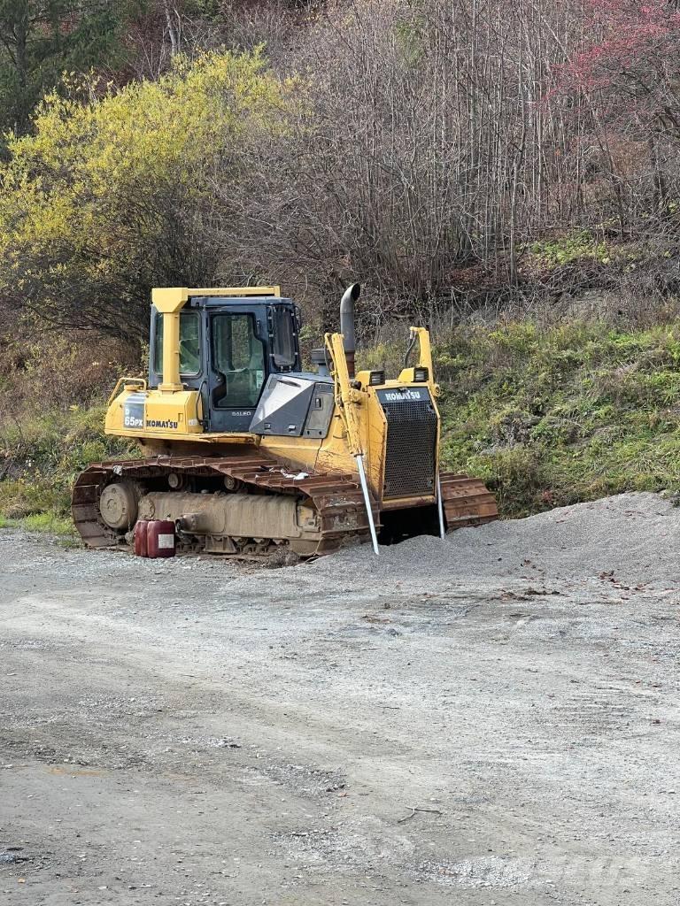 Komatsu D 65 PX 驾驶室与内部