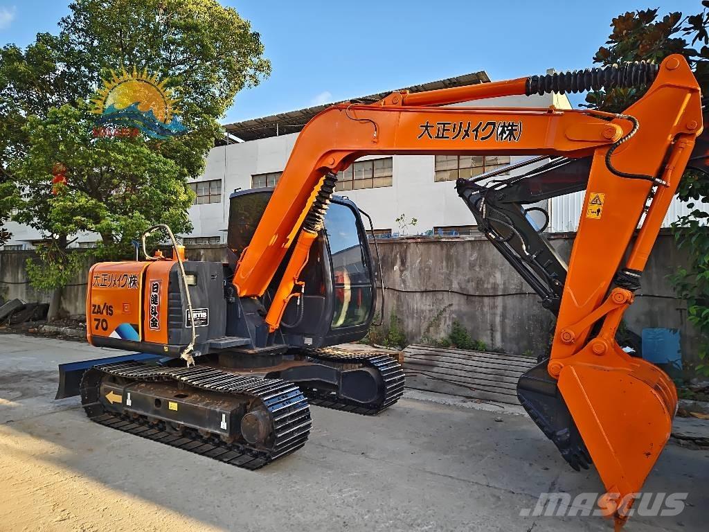 Hitachi ZX 70 中型挖掘机