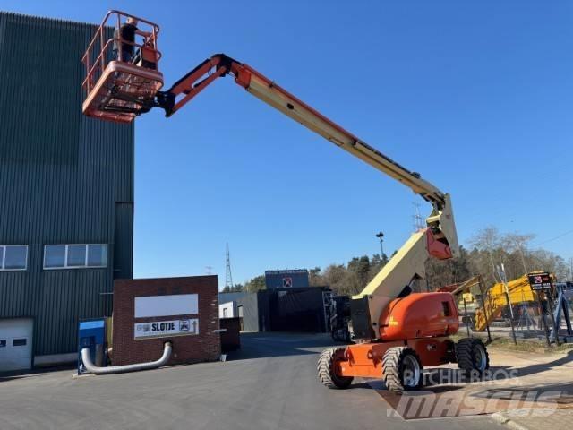 JLG 800 AJ 曲臂高空工作平台