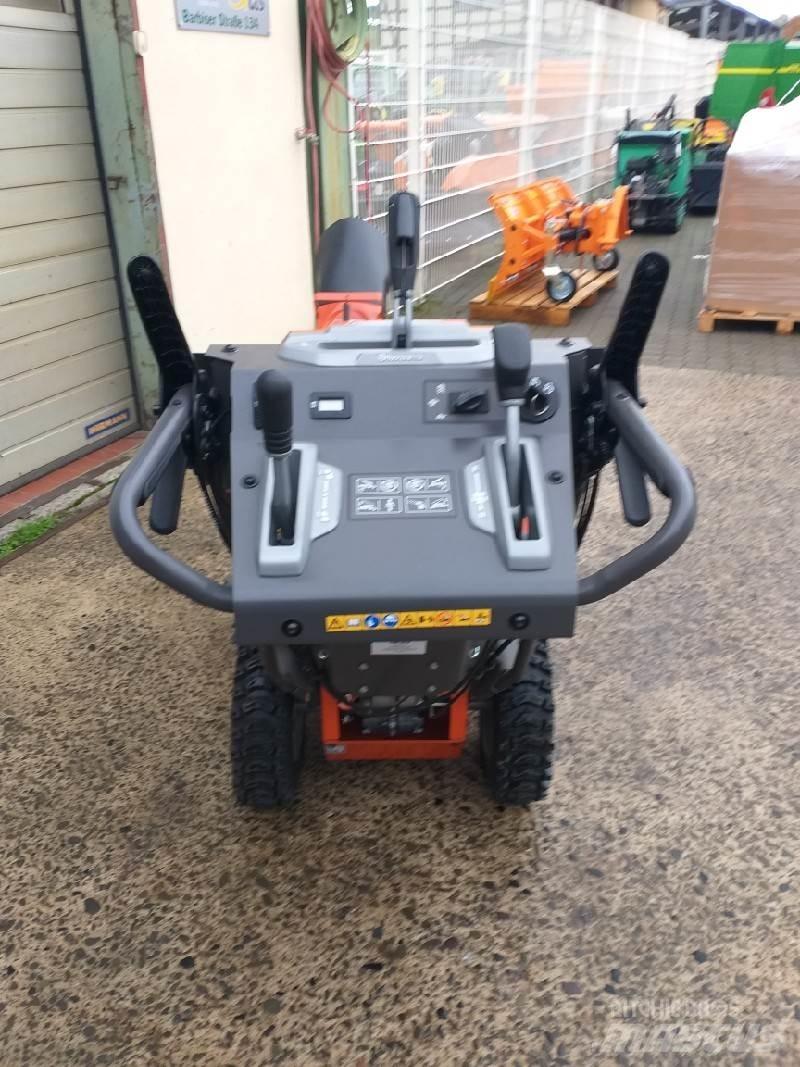 Husqvarna ST420 扬雪机