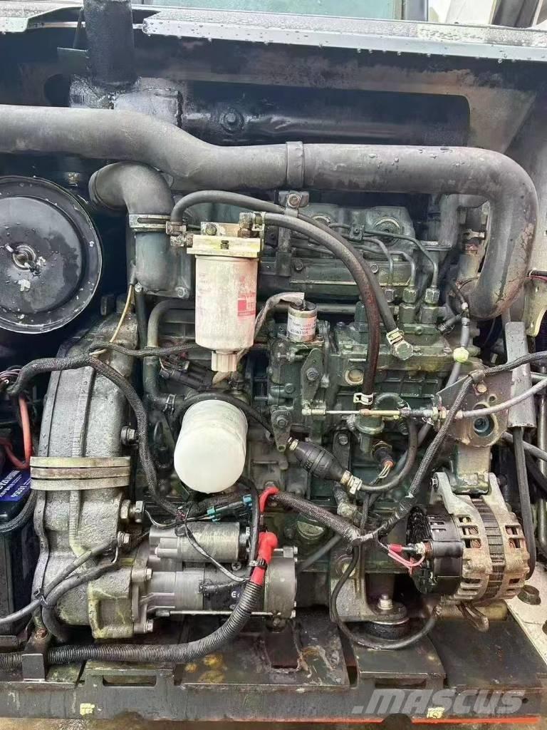 Bobcat S 300 滑移装载机