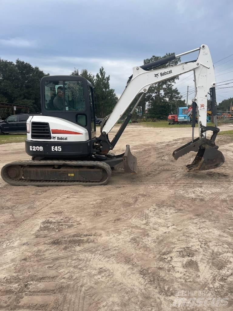 Bobcat E 45 小型挖掘机