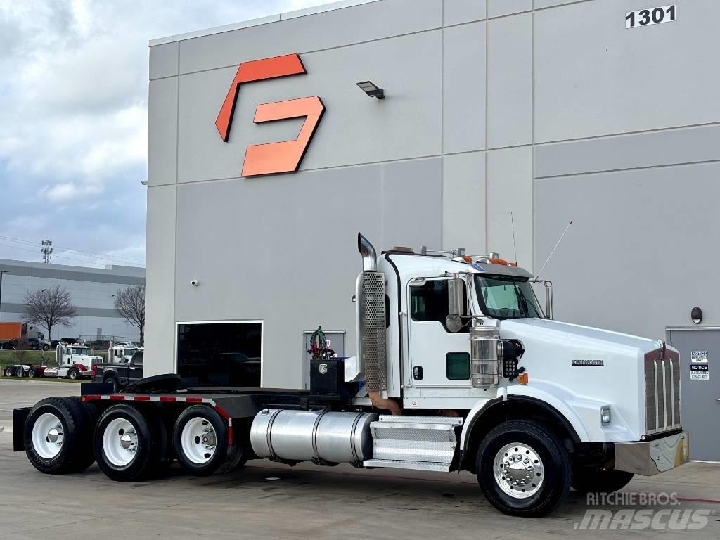 Kenworth T 800 牵引车