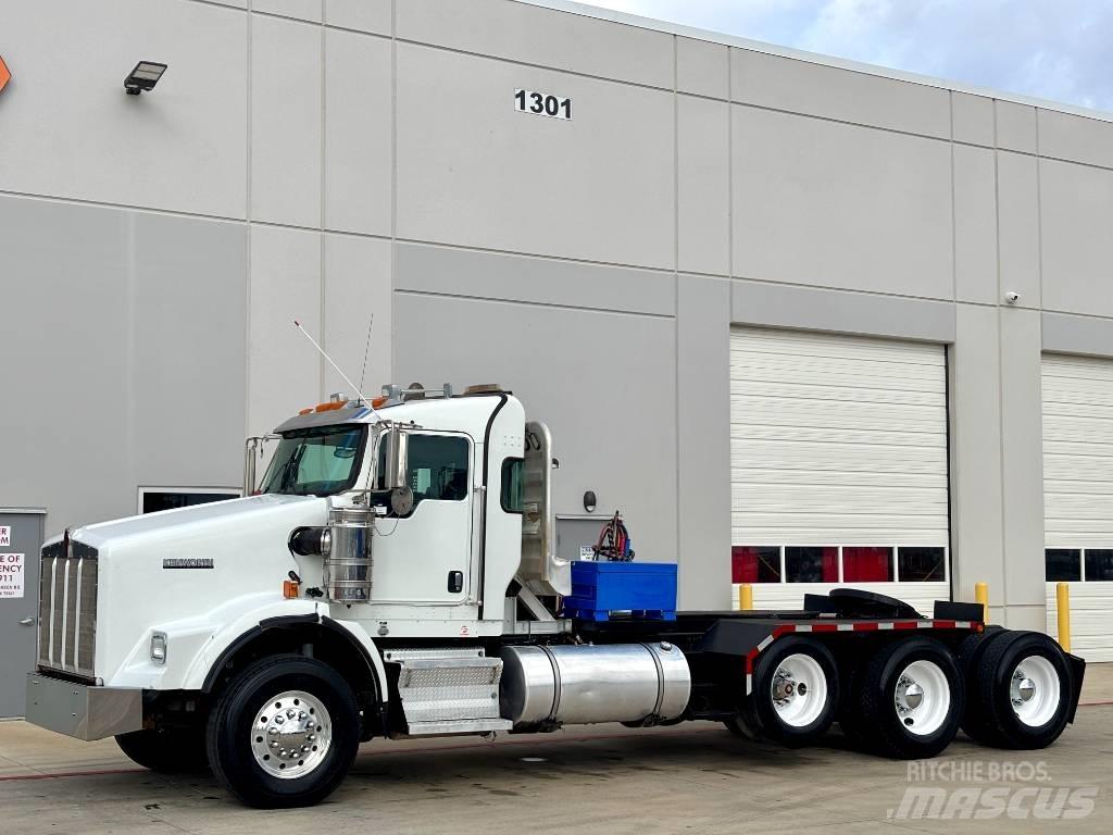 Kenworth T 800 牵引车