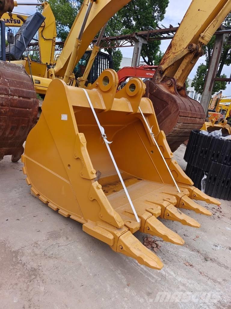 Komatsu PC 200-8N1 履带挖掘机