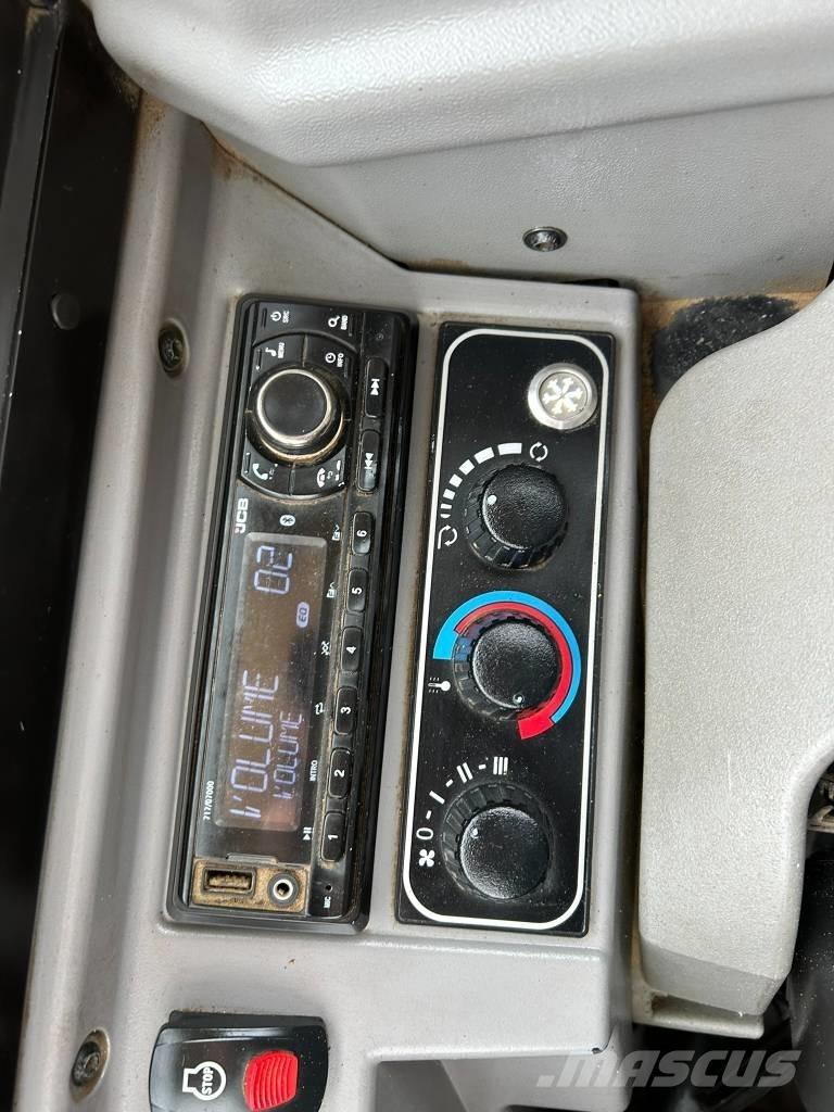 JCB 85 Z-2 中型挖掘机