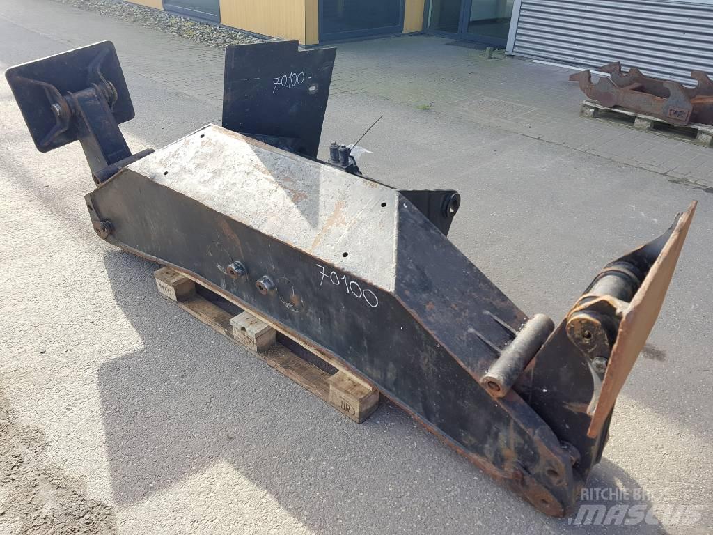 CAT M315C Outriggers 底盘和悬架
