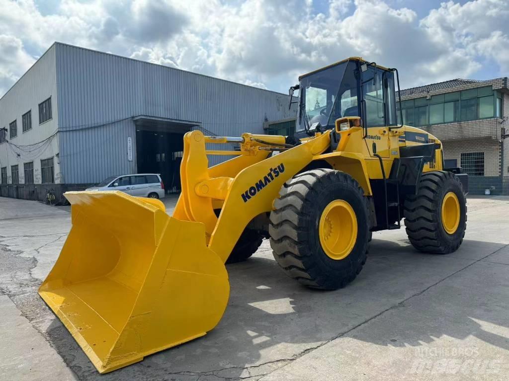 Komatsu WA 320-5 轮式装载机