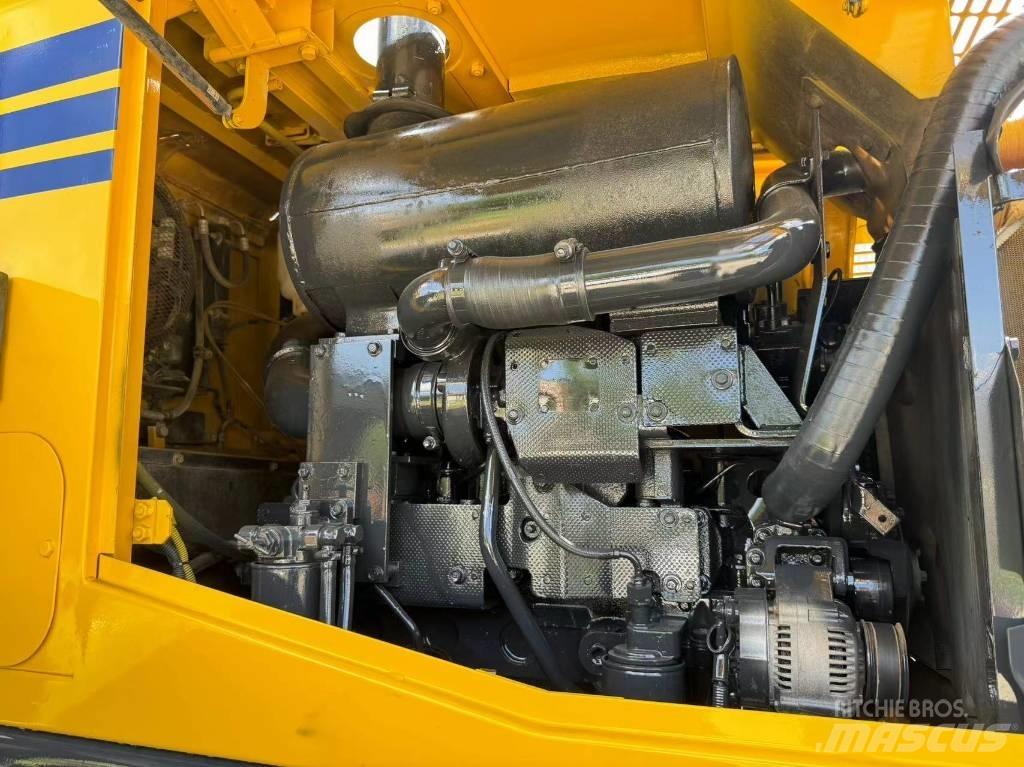 Komatsu WA 320-5 轮式装载机