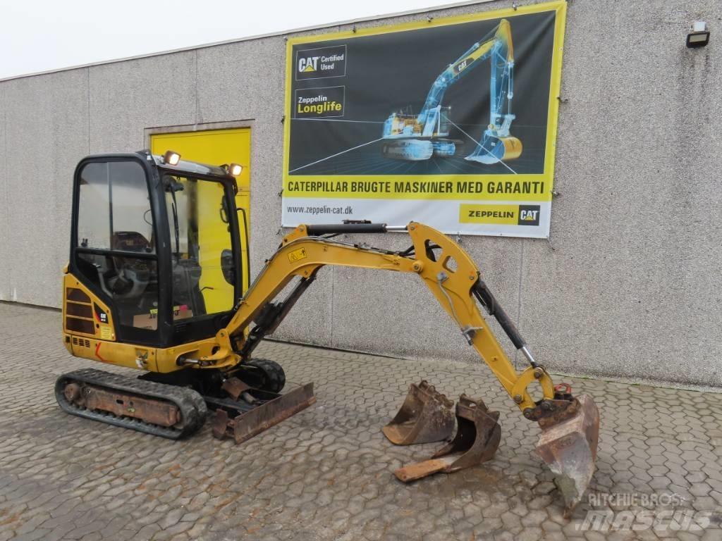 CAT 301.7 D 小型挖掘机