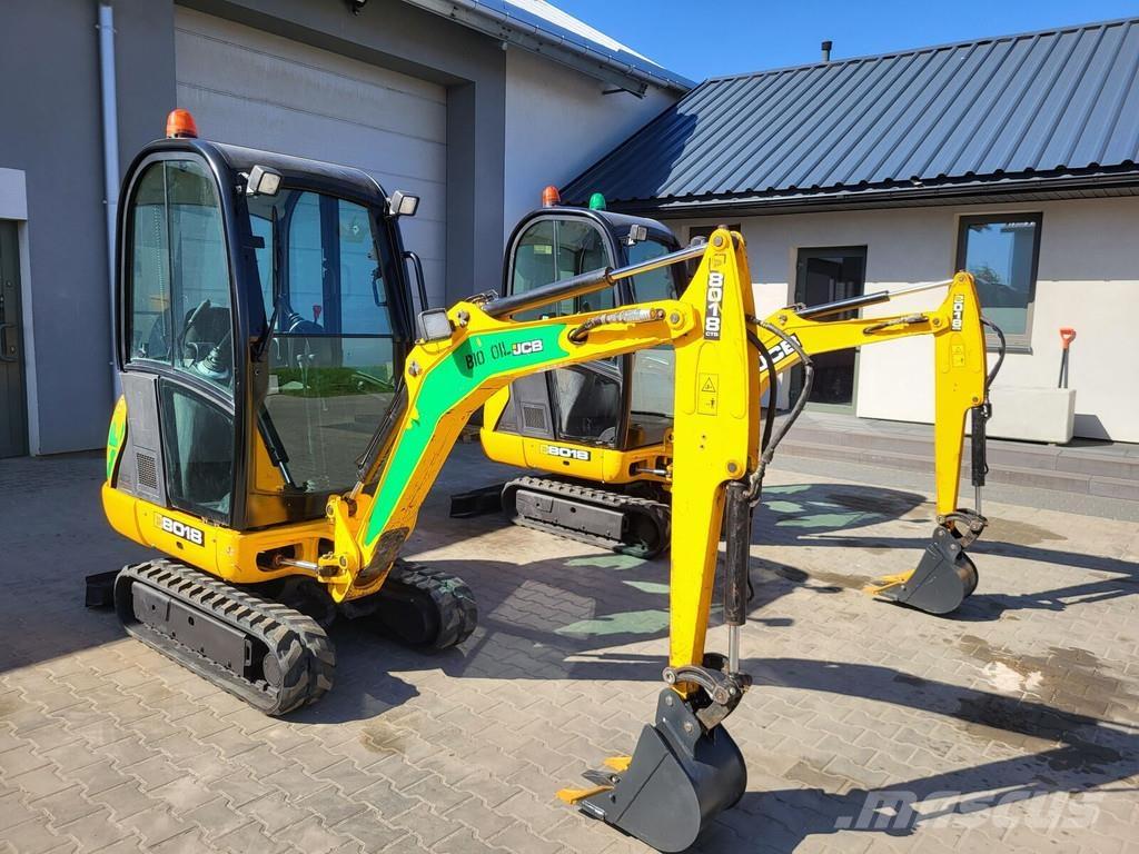 JCB 8018 CTS 小型挖掘机