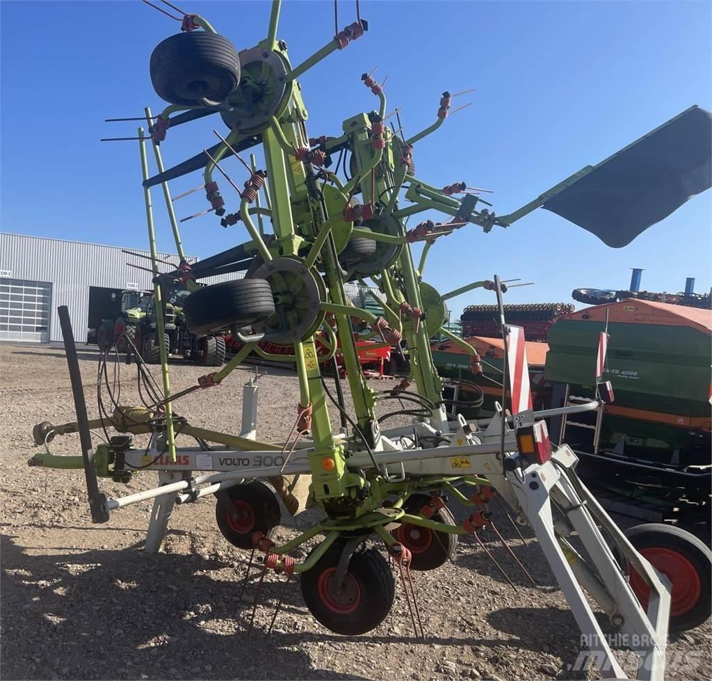 CLAAS Volto 900 T 犁耙和摊草机