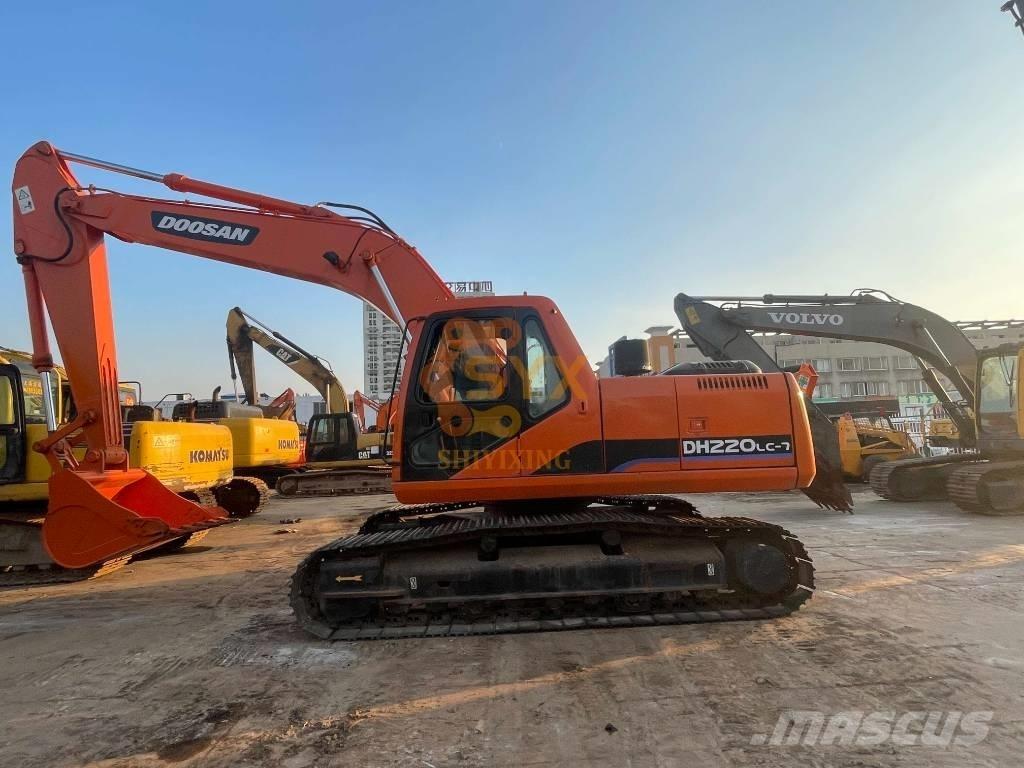 Doosan 220 LC-7 履带挖掘机