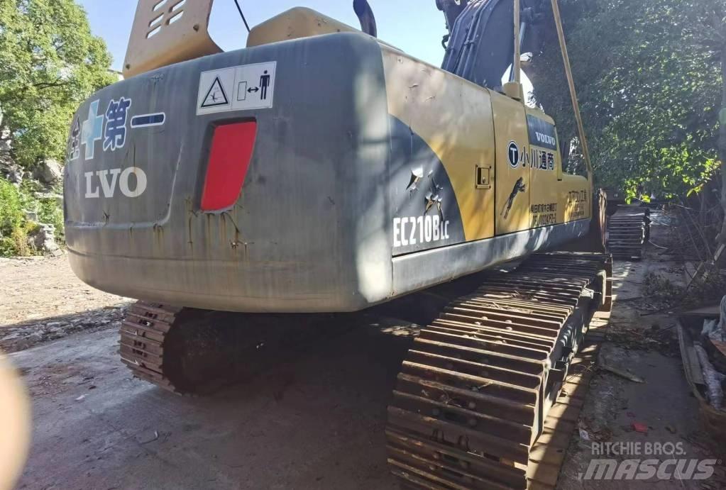 Volvo EC 210 B LC 履带挖掘机