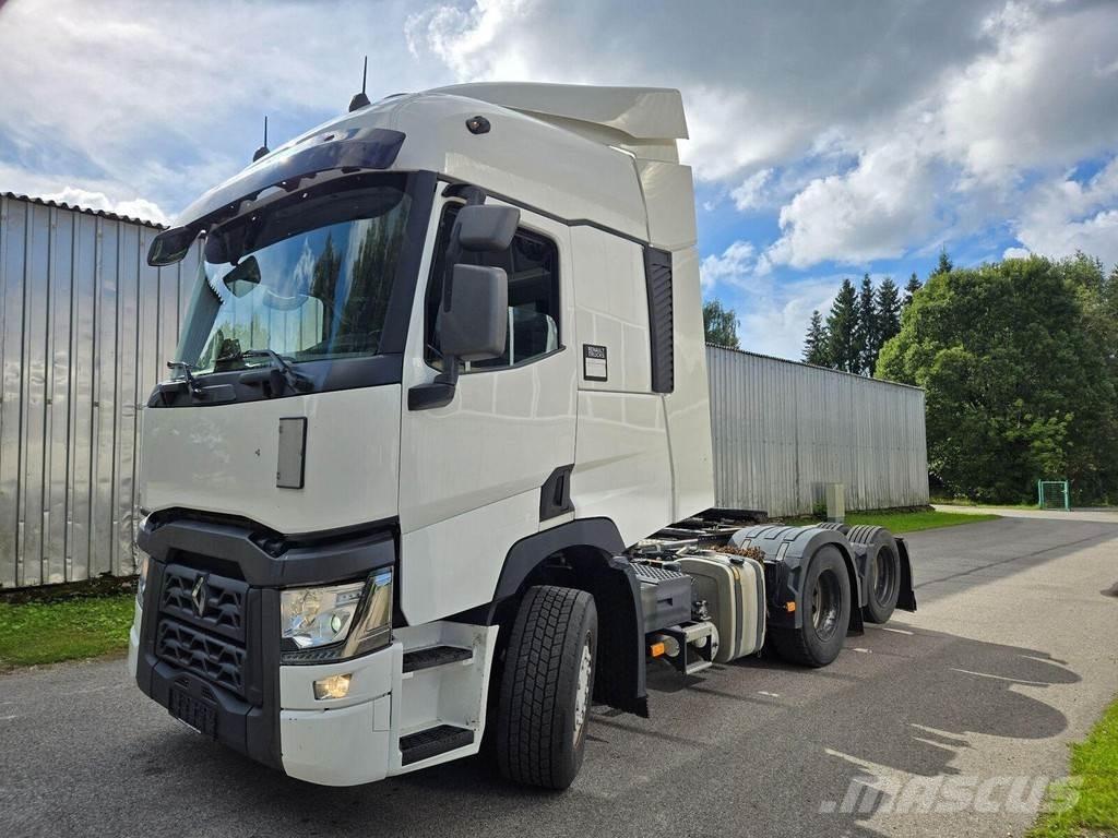 Renault T520 6X2 牵引车
