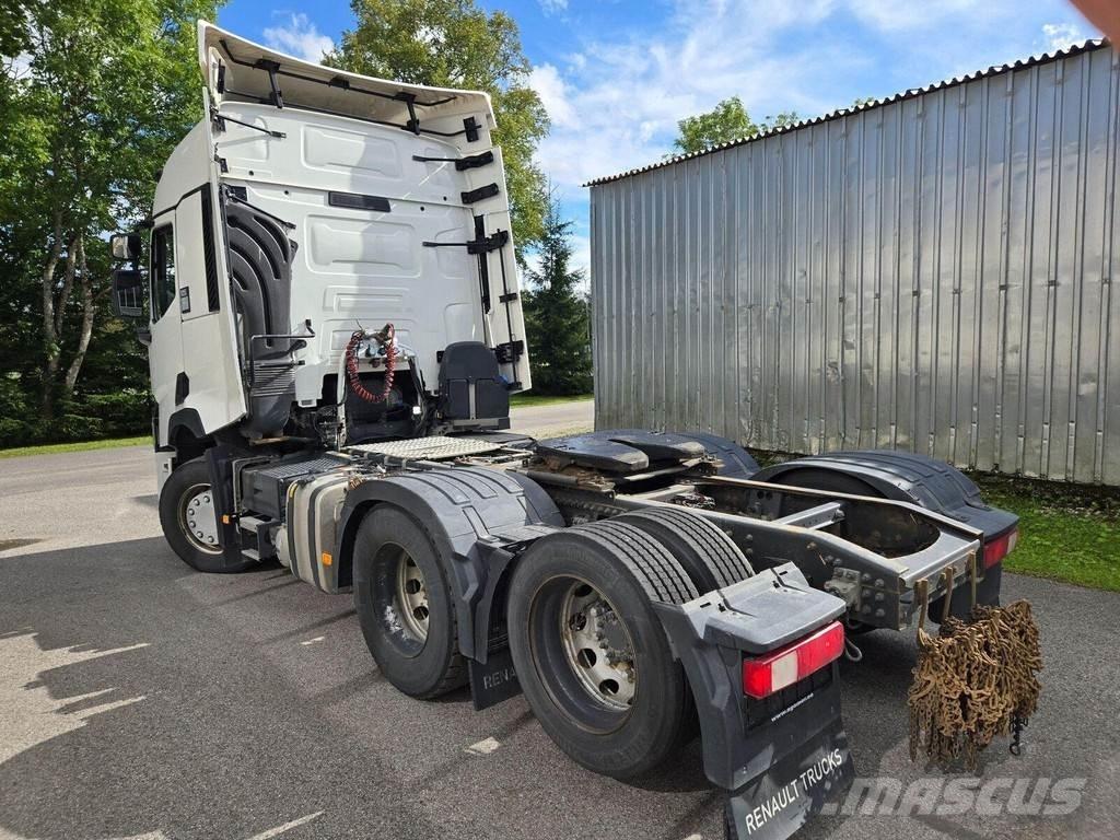 Renault T520 6X2 牵引车