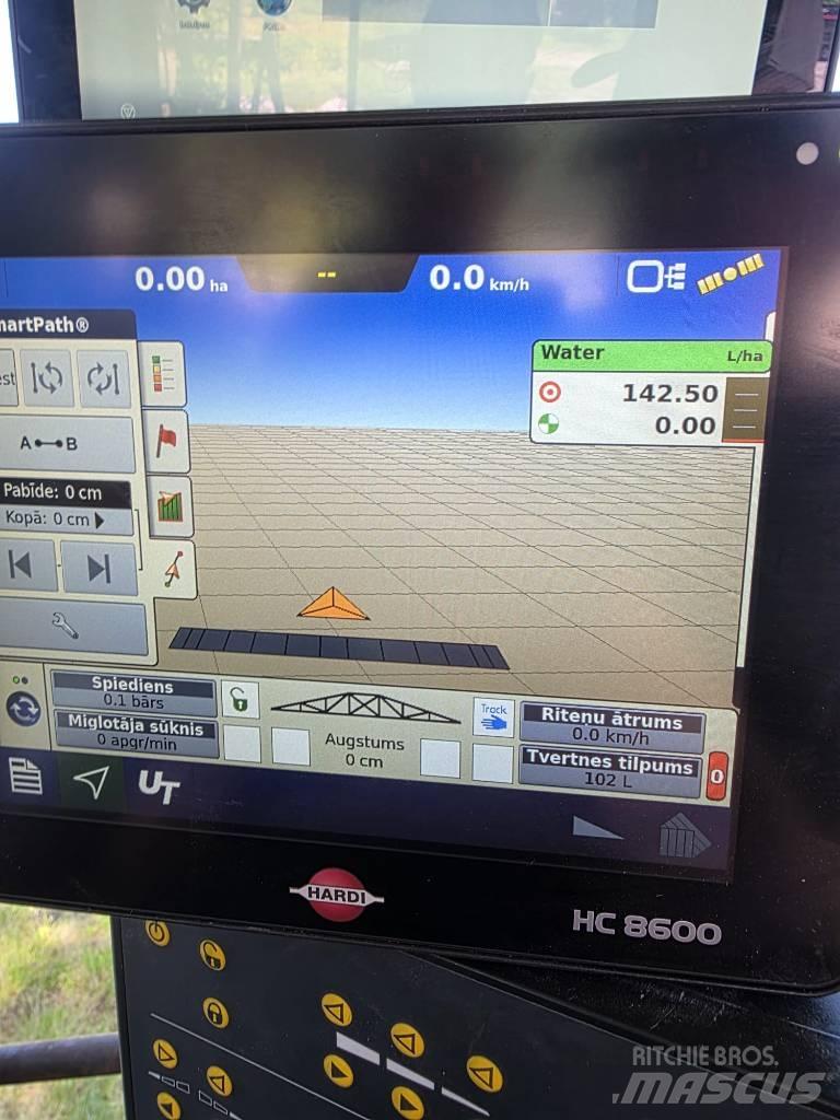 Hardi Navigator 4000 牵引式喷雾机