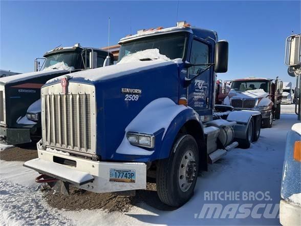 Kenworth T800 牵引车