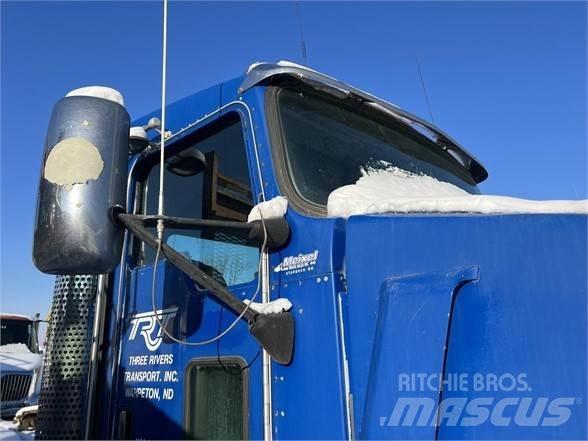 Kenworth T800 牵引车