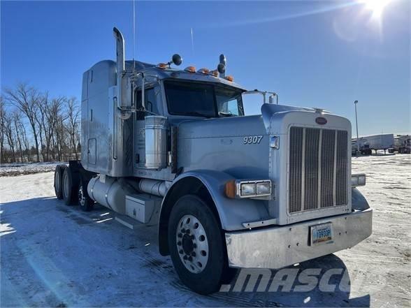Peterbilt 379 牵引车