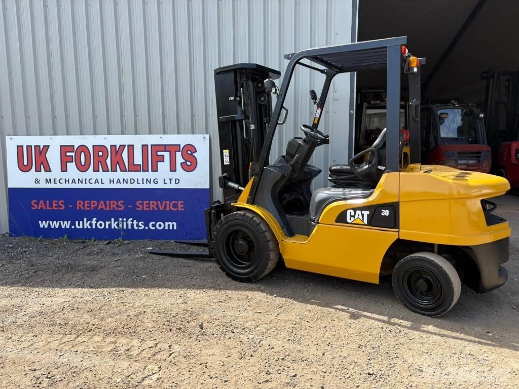 CAT DP30NT 柴油叉车