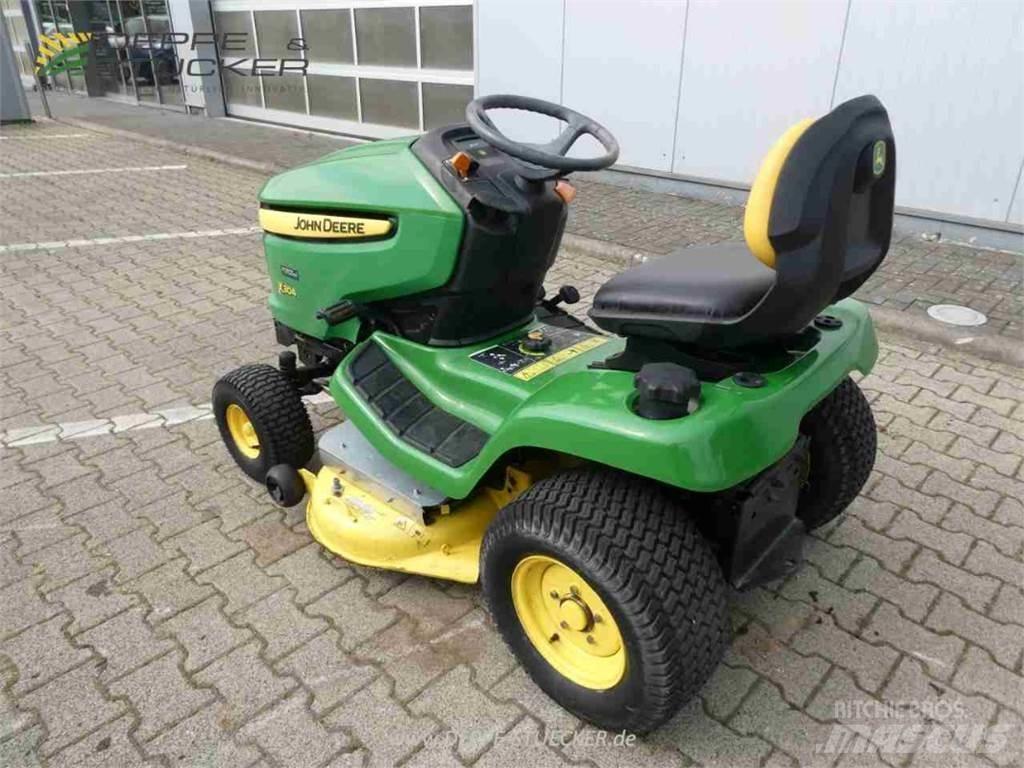 John Deere X304 割草机