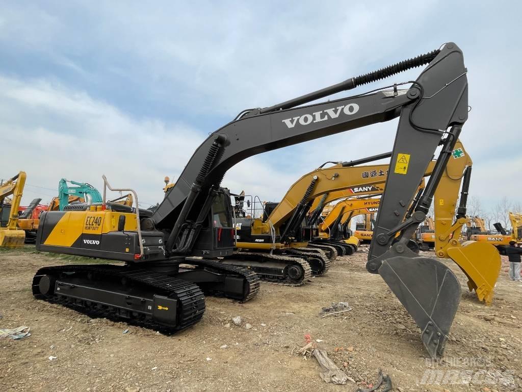 Volvo EC 240 履带挖掘机