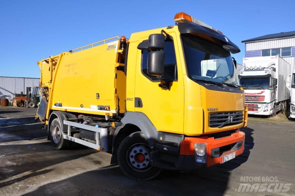 Volvo FL 4X2 垃圾车