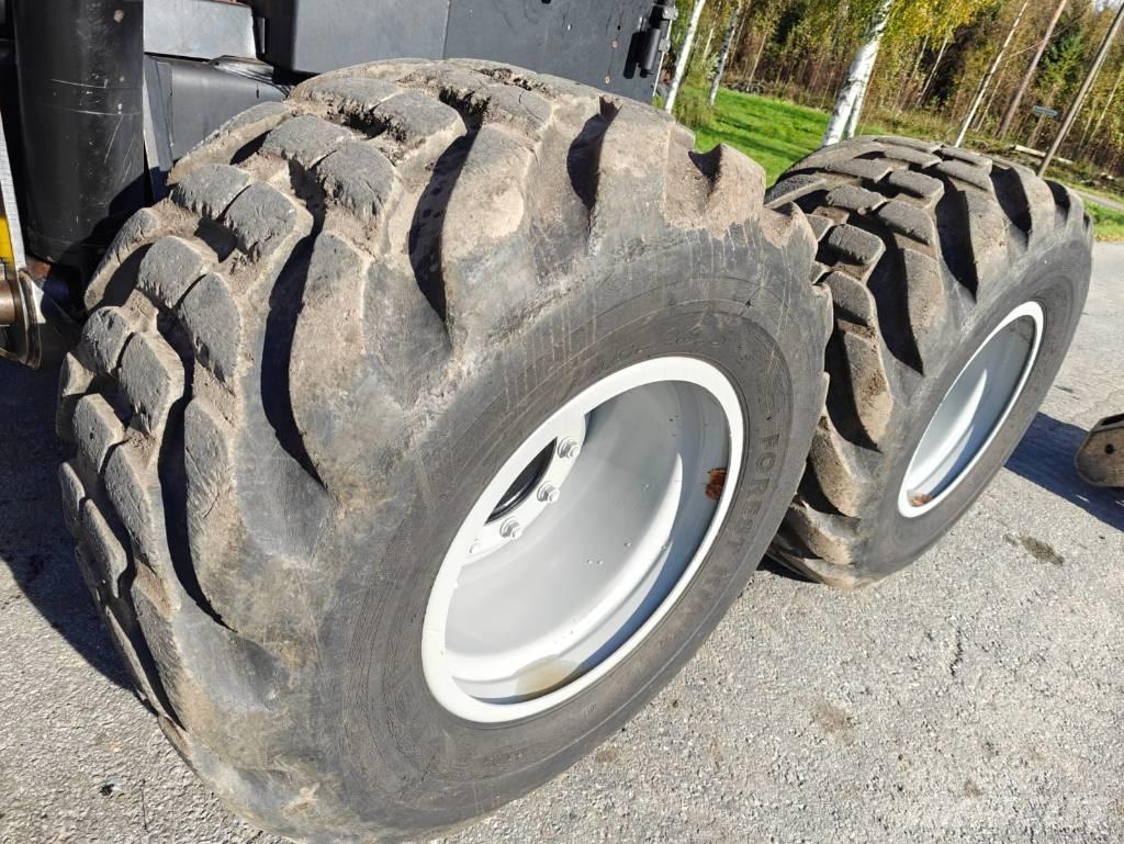 Komatsu 931 收割机
