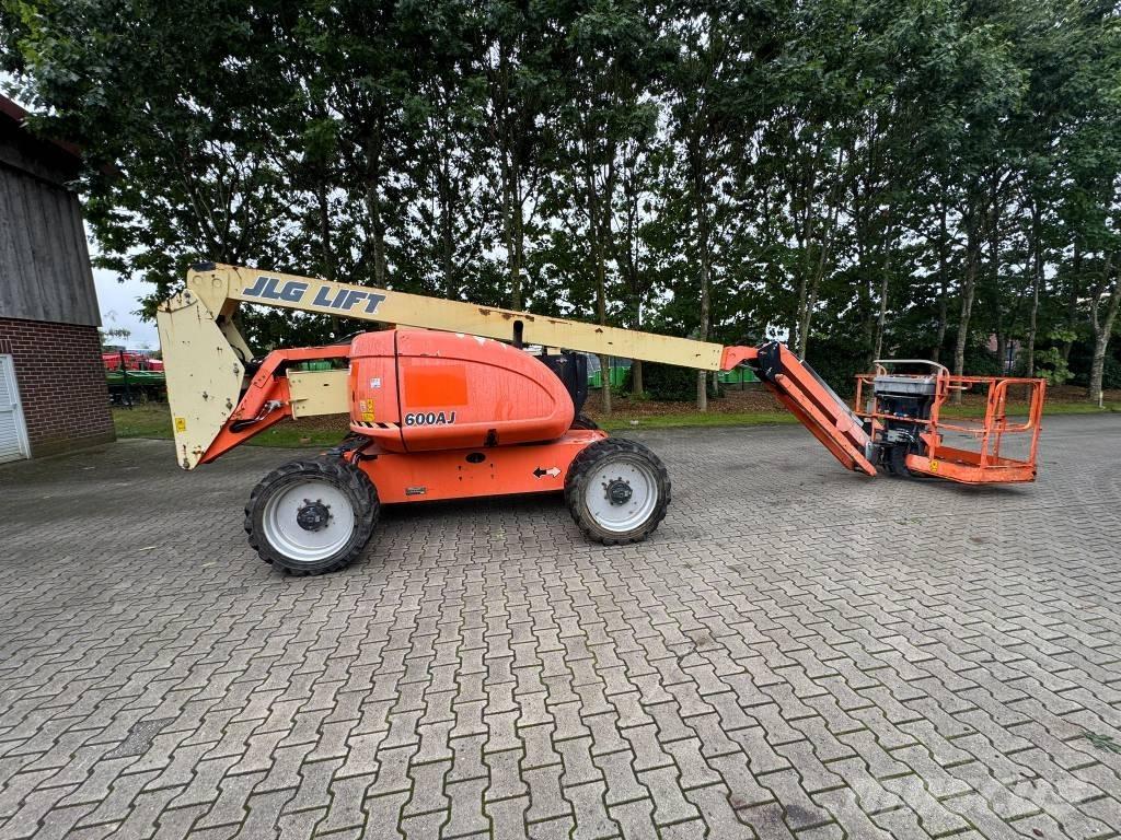 JLG 600 AJ 曲臂高空工作平台