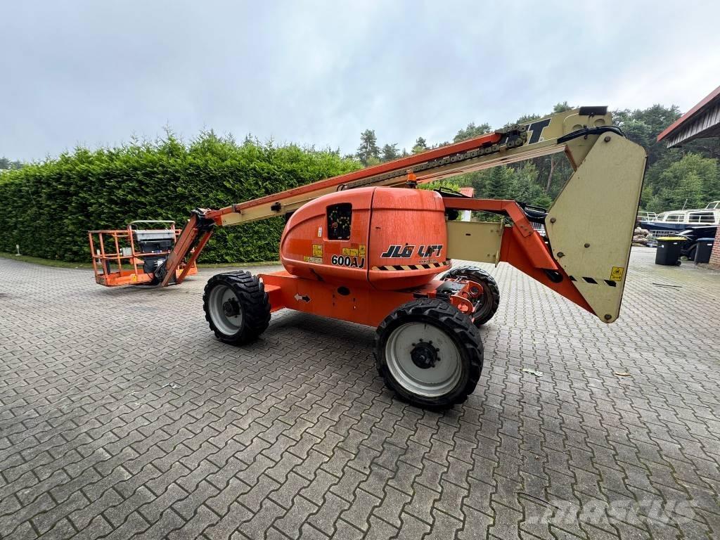 JLG 600 AJ 曲臂高空工作平台