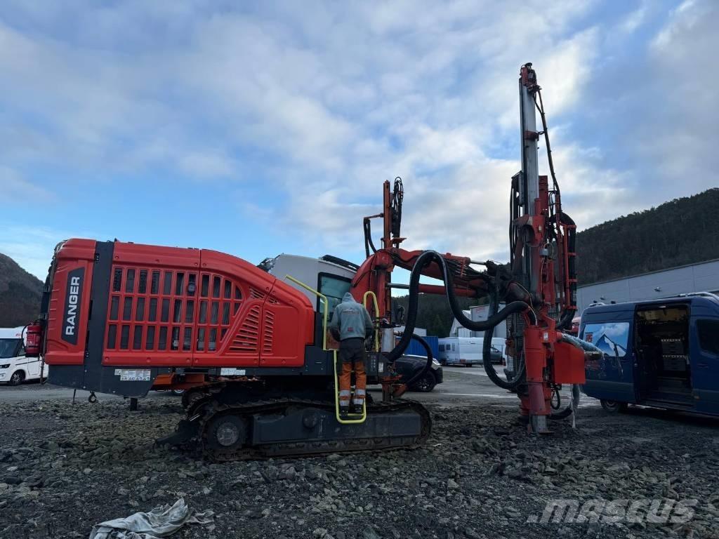 Sandvik DX 800I 钻孔机