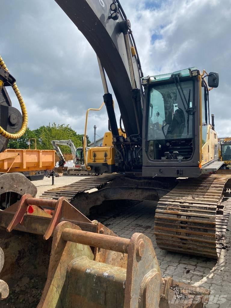 Volvo EC 220 D 履带挖掘机