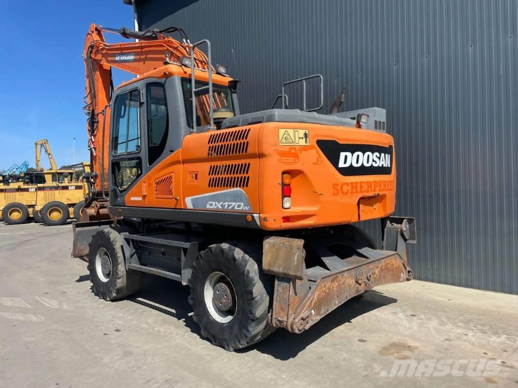 Doosan DX170W-5 轮式挖掘机