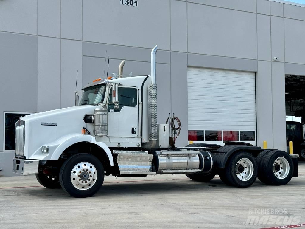 Kenworth T 800 牵引车