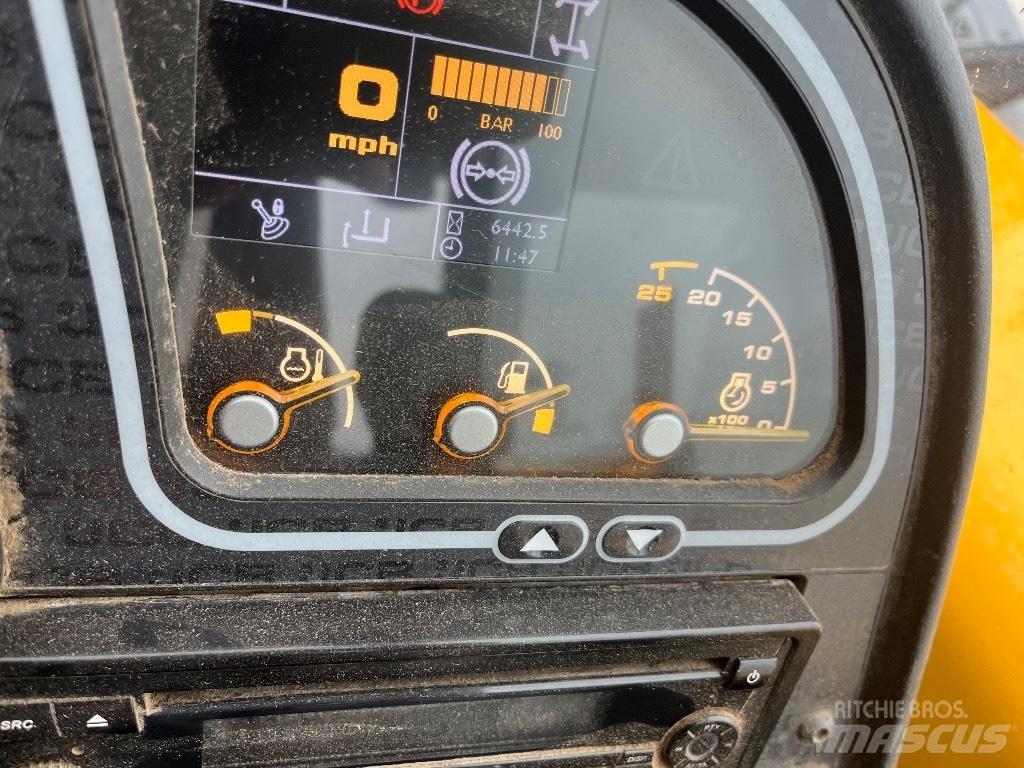 JCB 560-80 伸缩臂叉装车|叉装车