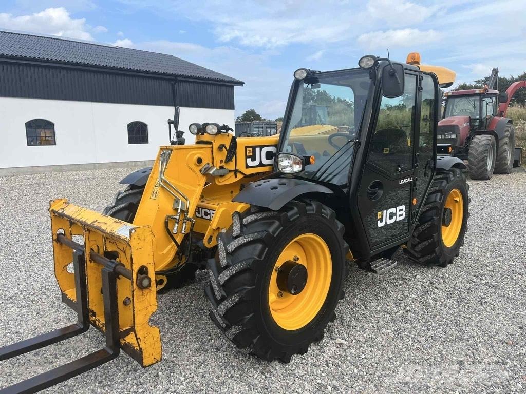JCB 527-58 Agri Plus 电动叉车