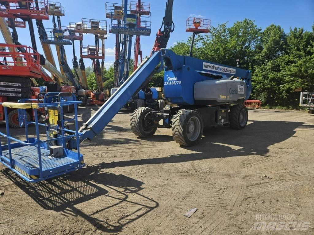Genie ZX 135/70 曲臂高空工作平台