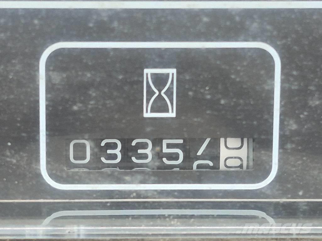 Nissan F04 B 40 H 其他叉车