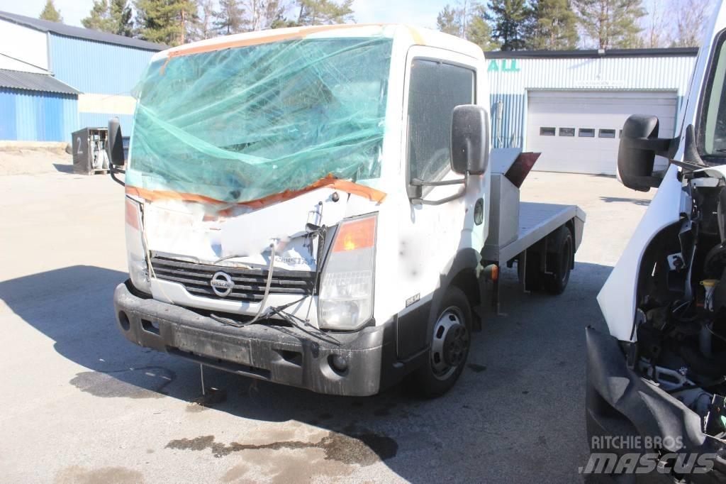 Nissan Cabstar 牵引车