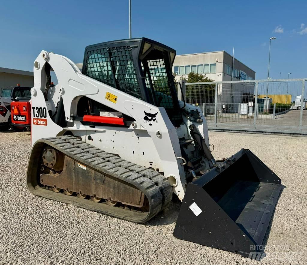 Bobcat T 300 小型装载机