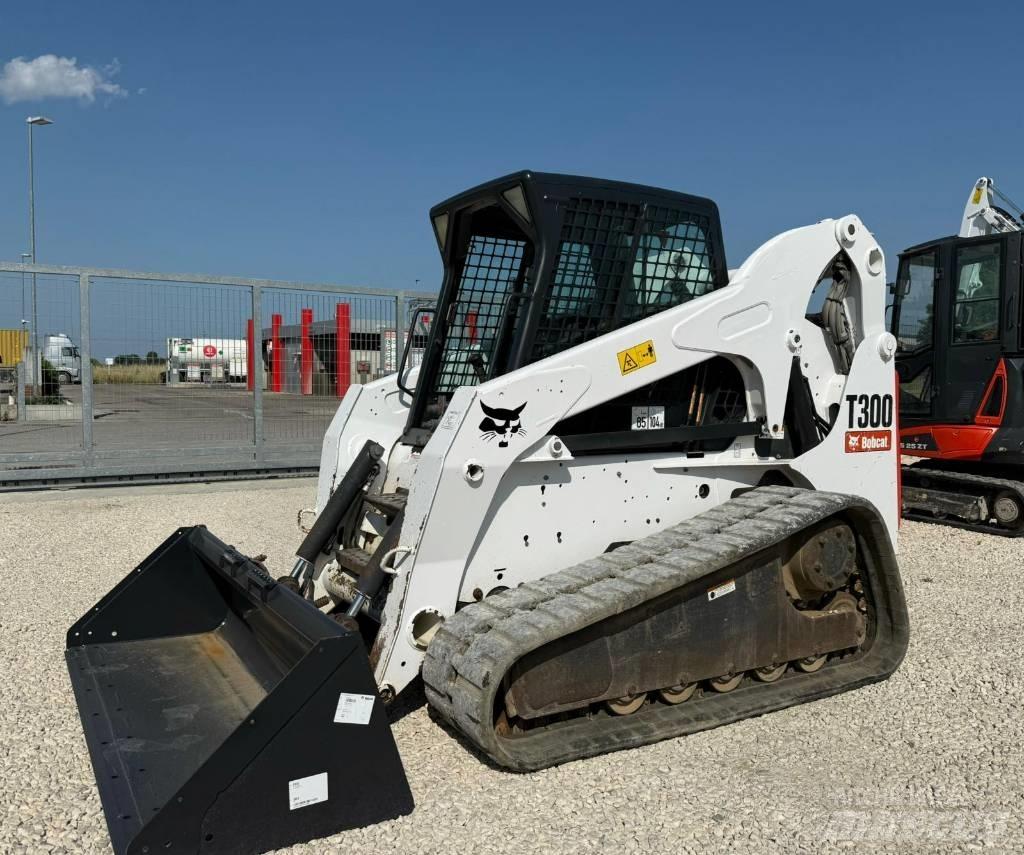 Bobcat T 300 小型装载机