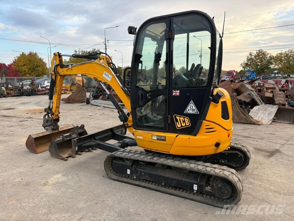 JCB 8025 ZTS 小型挖掘机