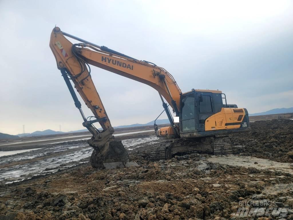 Hyundai HX 220 履带挖掘机