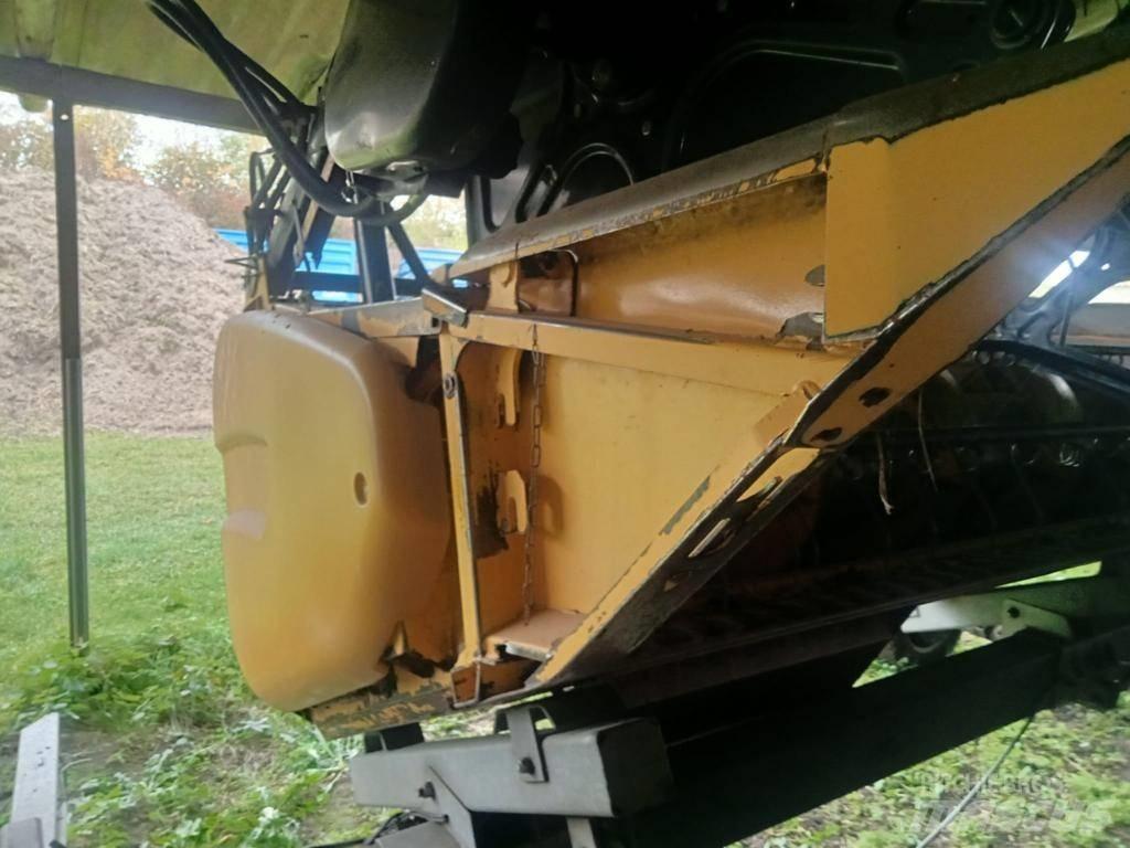 New Holland CR 9080 联合收割机