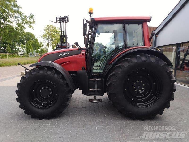 Valtra N 141 拖拉机/农用车