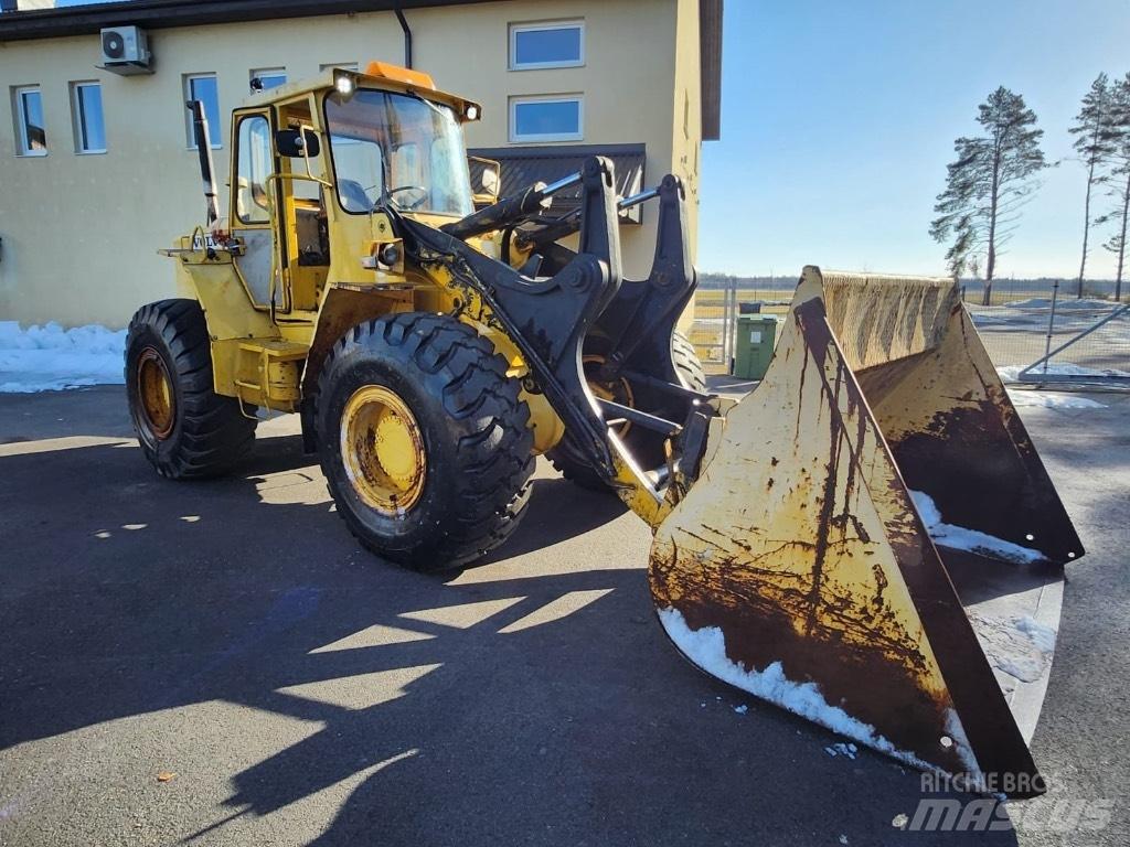 Volvo BM LM846 轮式装载机