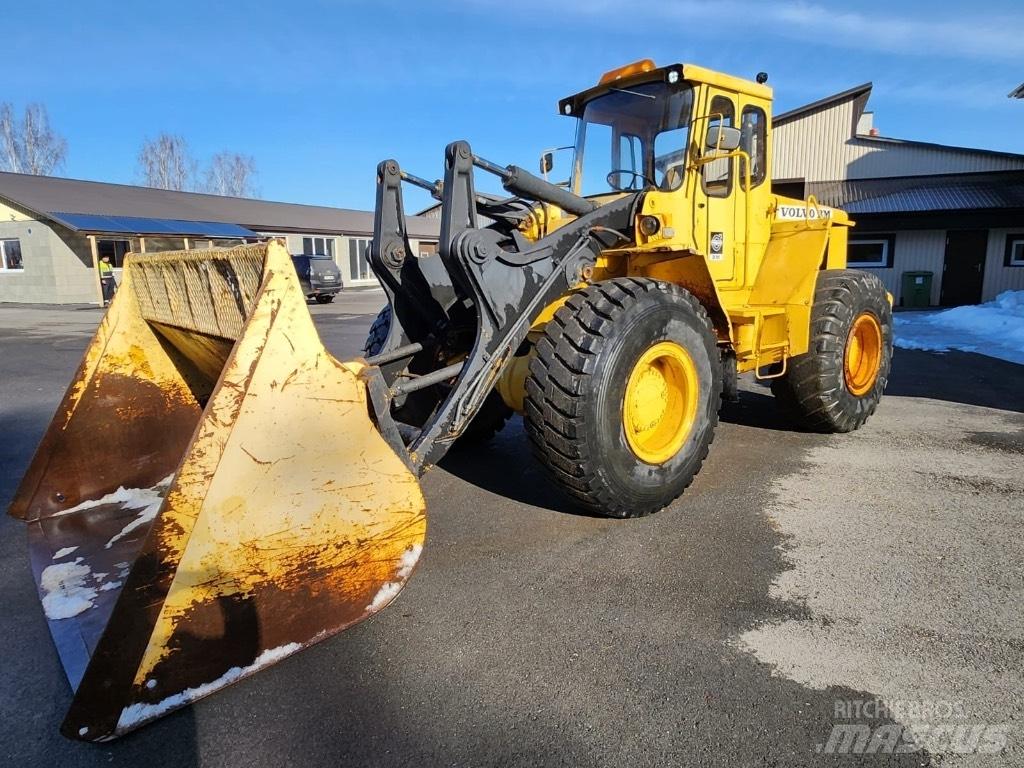 Volvo BM LM846 轮式装载机