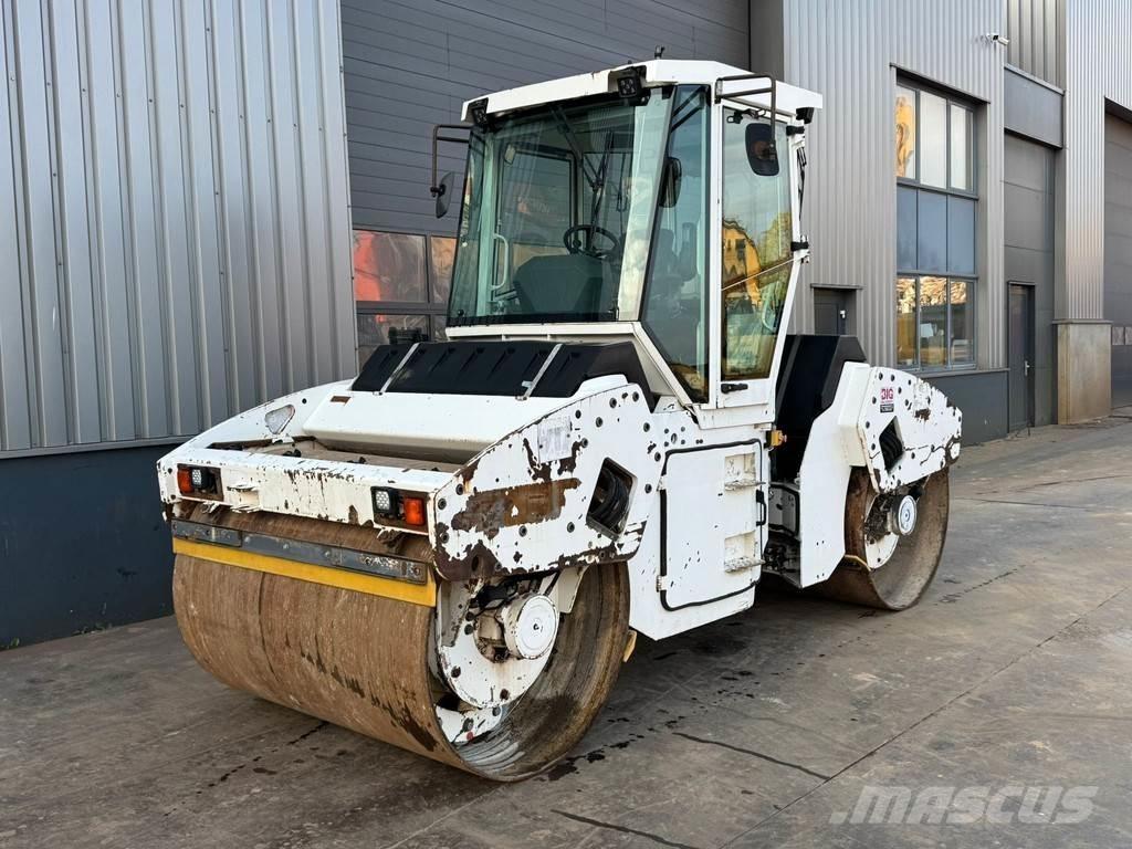 Hamm HD110 双轮压路机
