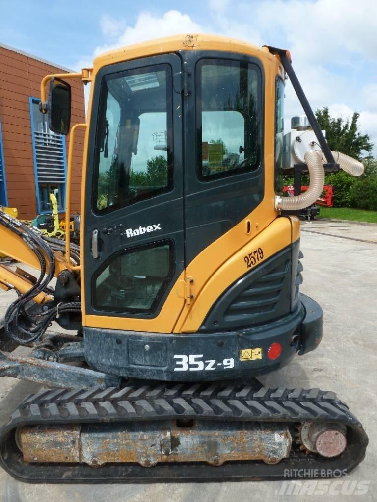 Hyundai R35Z-9 小型挖掘机